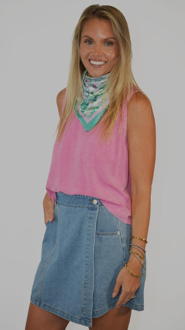 Button Back Taffy Top