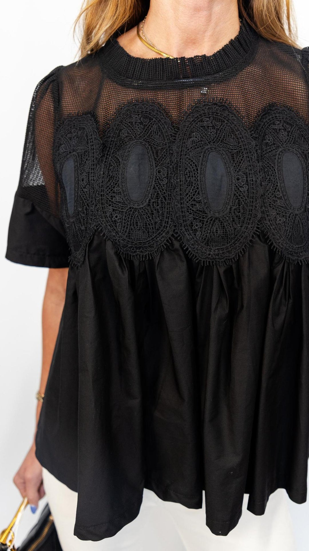 Mesh Combined Applique Top