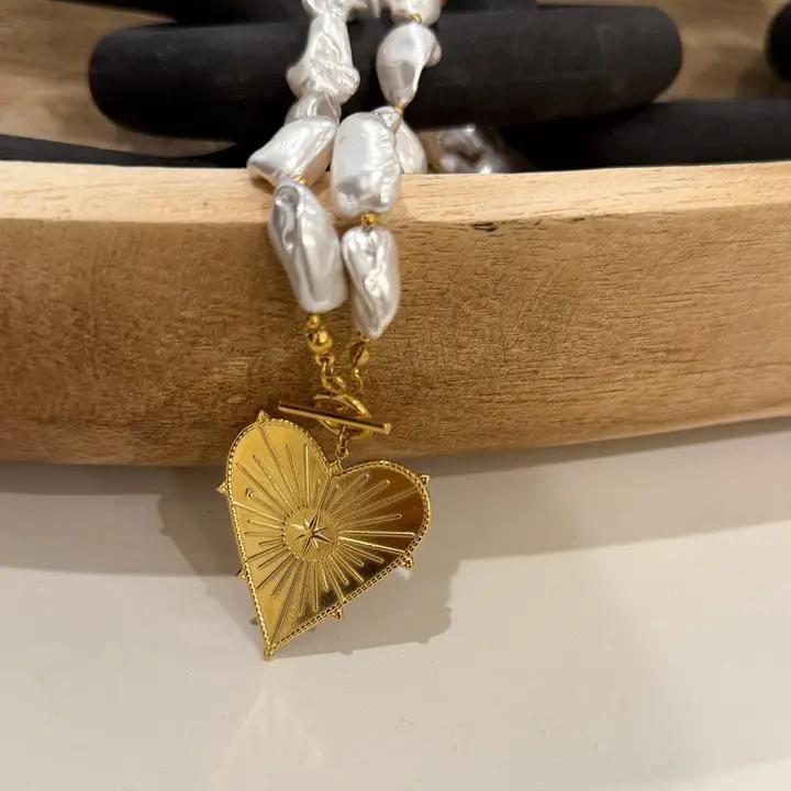 Blaze Heart Pearl Necklace