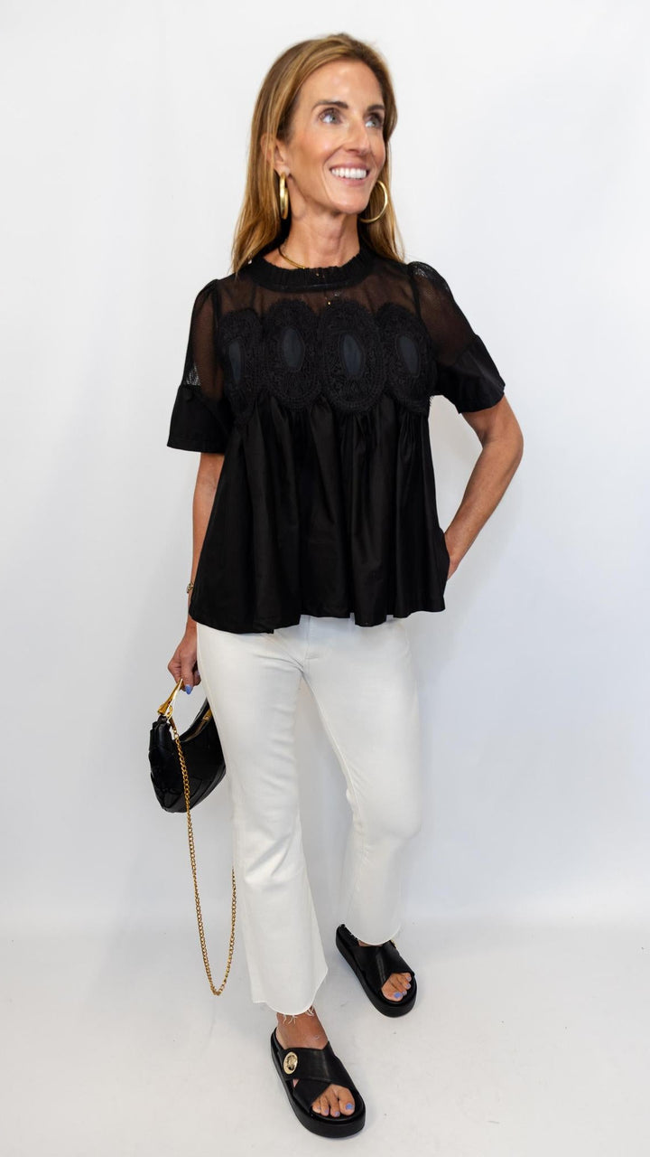 Mesh Combined Applique Top