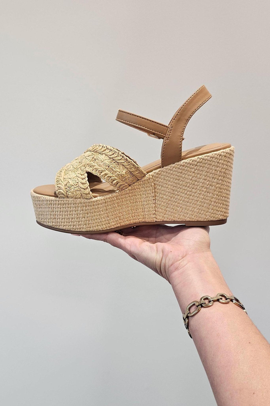 Natural Aster Raffia Wedge