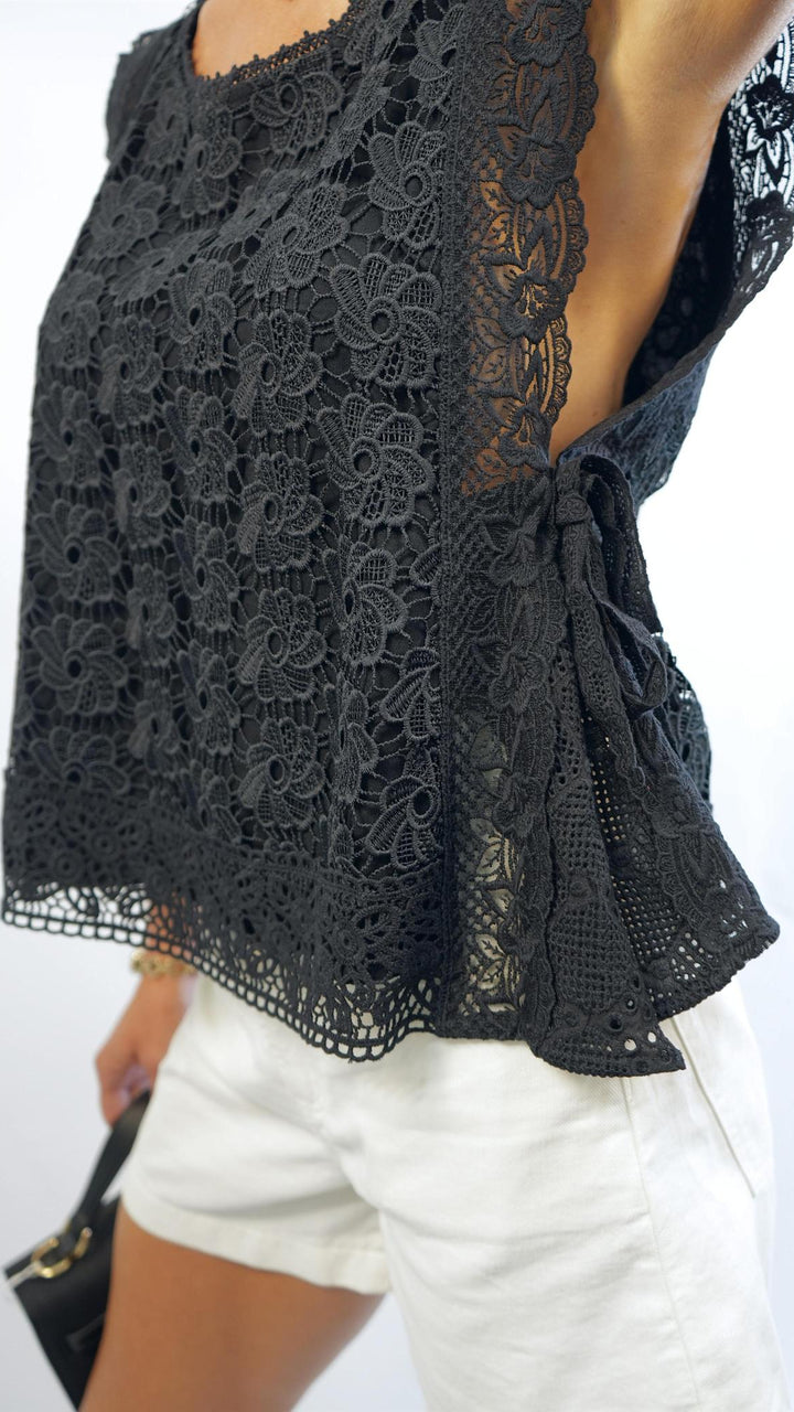 Black Floral Lace Sleeveless Top