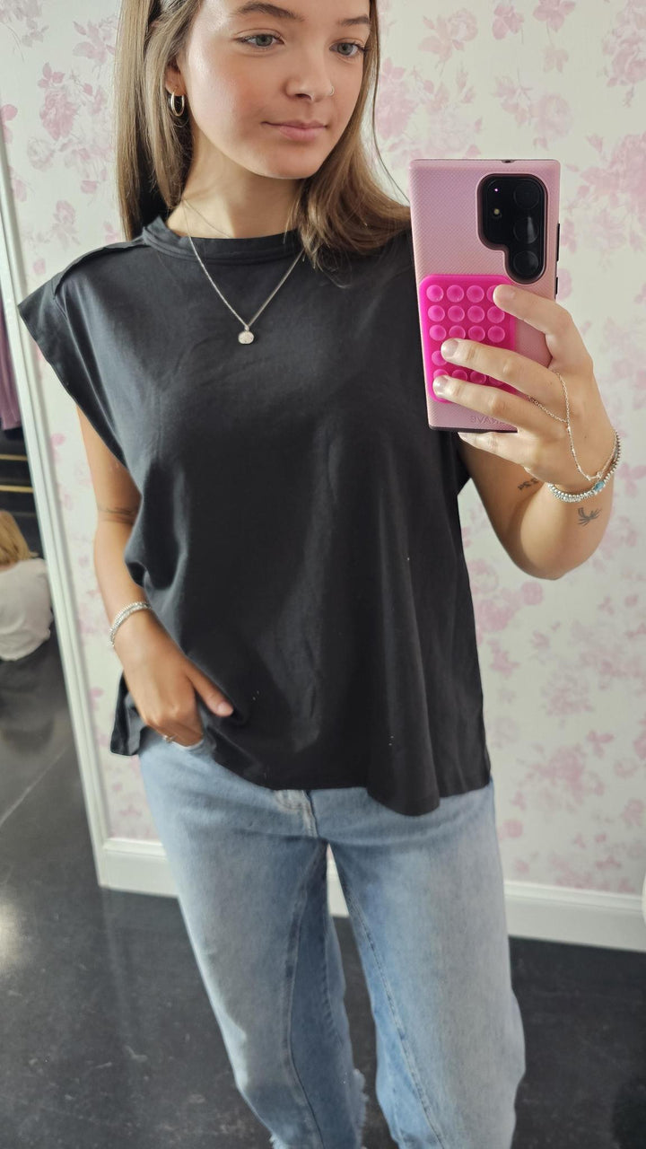 Solid Scoop Novelty Tee