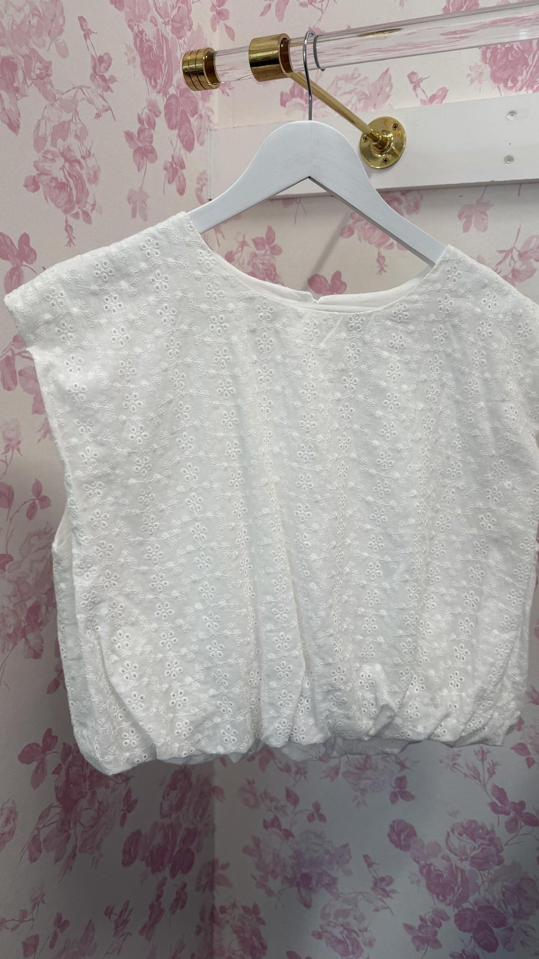 Bubble Eyelet Top - Abide Boutique