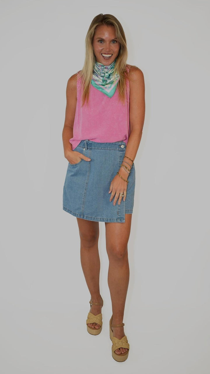 Button Back Taffy Top